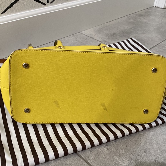 【HENRI BENDEL】ハンドバッグ/ショルダーバッグ/イエロー/ビジュー HENRI BENDEL】ハンドバッグ/ショルダーバッグ/イエロー/ビジュー